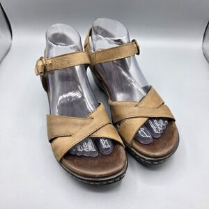 Born Sandals Womens 8 Tan Leather Comfort Ankle Strap Low Heel Classic Buckle